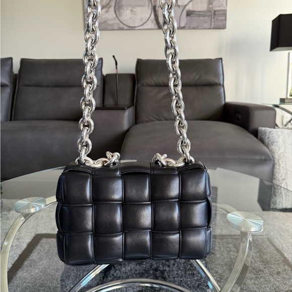 Authentic Bottega Veneta Chain Cassette Bag - Picture 3 of 10